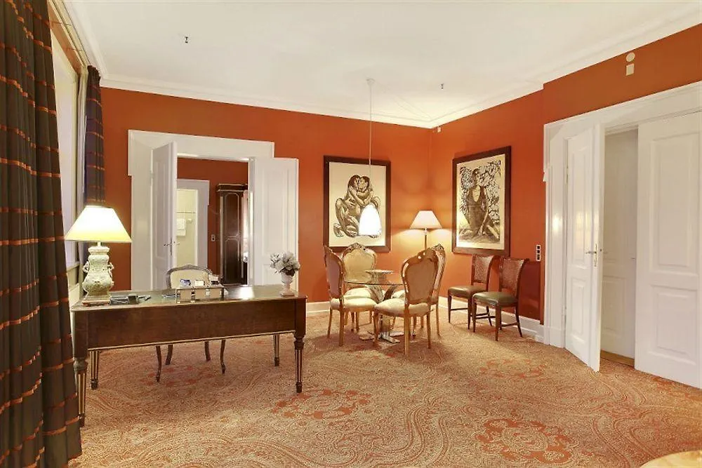 Hotel Royal Орхус 5*,  Дания